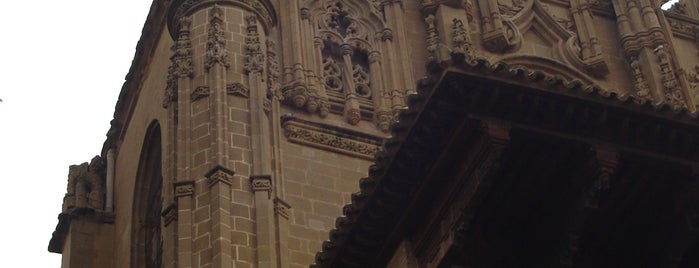 Catedral de Santa María de Huesca is one of HOSTAL TORRE MONTESANTO.