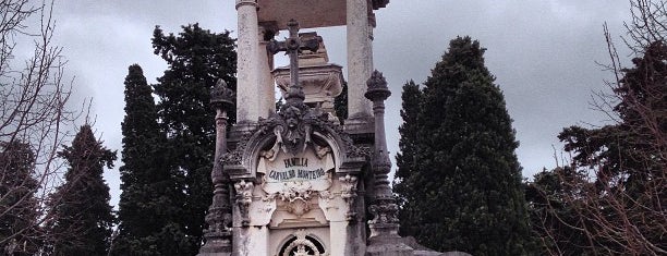 Cemitério dos Prazeres is one of Portugal.