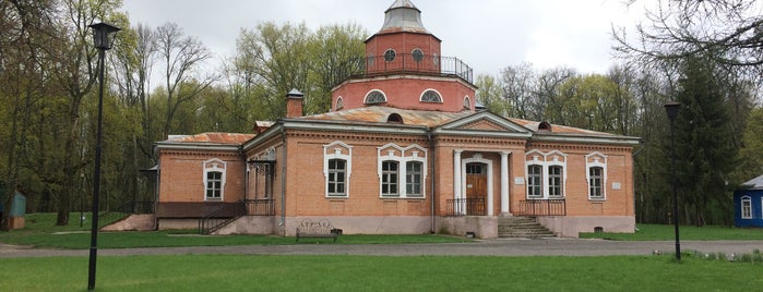 Музей-усадьба А. К. Толстого «Красный Рог» is one of Музеи-усадьбы русских классиков.