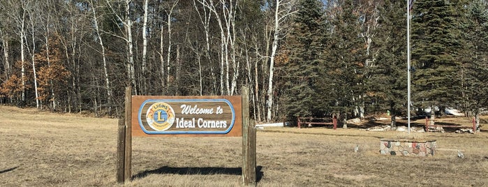 Ideal Corners is one of Bars.