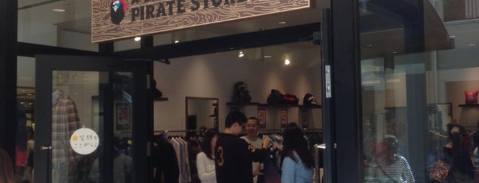 A BATHING APE PIRATE STORE is one of Felicity shopping.