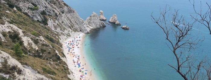 Passo Del Lupo is one of Ideal Seaside.