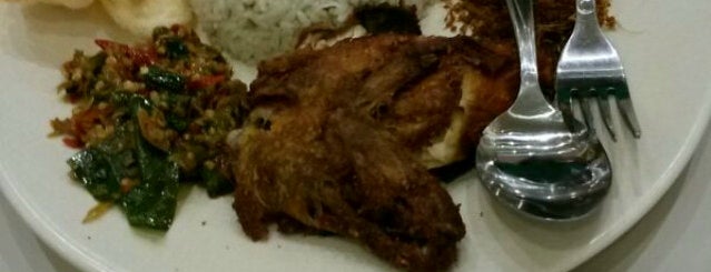 Ayam Loreng is one of Wisata kuliner.
