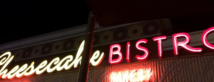 Copeland's Cheesecake Bistro is one of Lugares favoritos de SooFab.