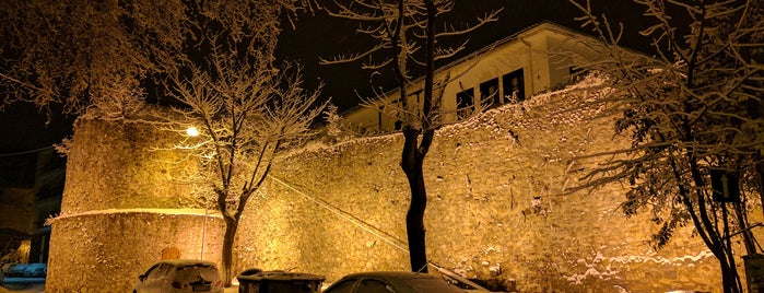 Ιουστινιάνειο τείχος is one of Kastoria's must.