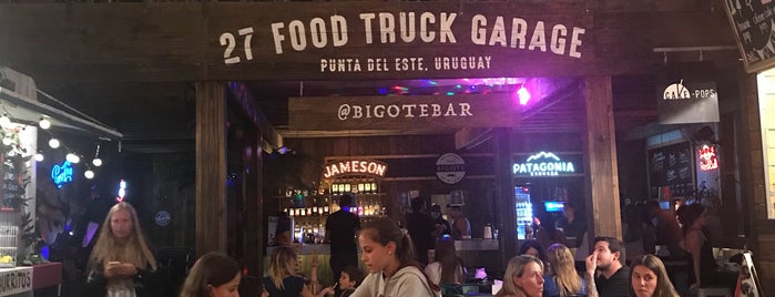 Bigote Food Truck Garage is one of Orte, die JOSE gefallen.