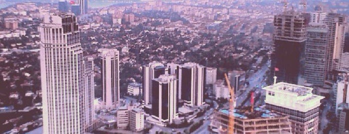 Sapphire Çarşı is one of Lugares favoritos de Darya.