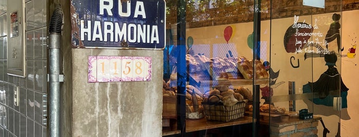 De Lá Do Pão is one of The 15 Best Bakeries in São Paulo.