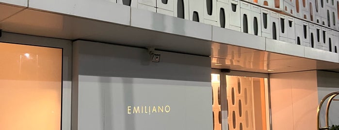 Hotel Emiliano is one of Marciaさんのお気に入りスポット.