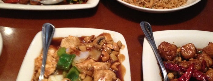 P.F. Chang's is one of Lugares favoritos de Mark.