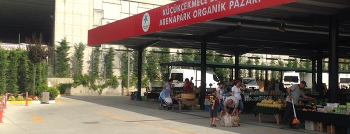 Arena Park Organik Pazar is one of Tempat yang Disukai Bengi.