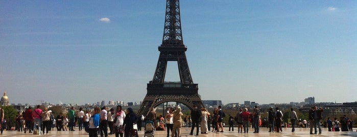 Трокадеро is one of Paris, je t'aime.