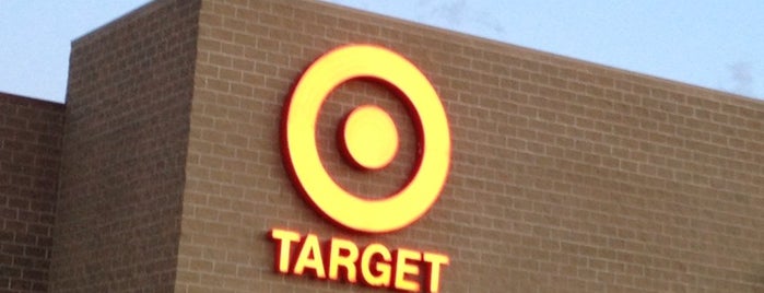 Target is one of สถานที่ที่ Eve McWoosley ถูกใจ.