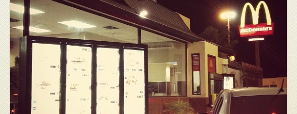 McDonald's is one of Tempat yang Disukai Diego.
