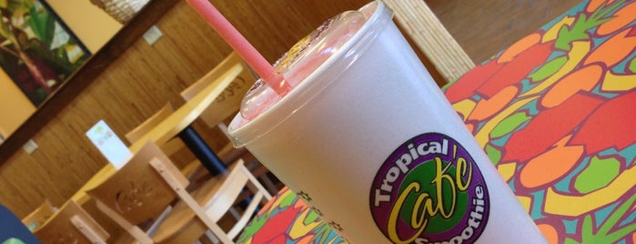 Tropical Smoothie Cafe is one of Posti che sono piaciuti a Joseph.