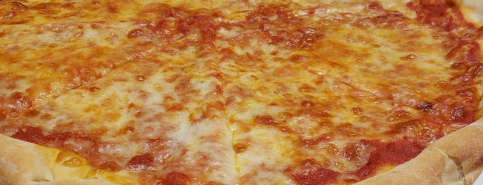 Pizza Sam is one of Toni : понравившиеся места.
