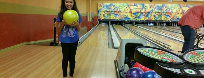 Desert Lanes Bowling Center is one of Outside-of-Austin Traveler.