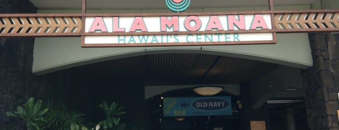 Ala Moana Center is one of Lugares favoritos de Noel.