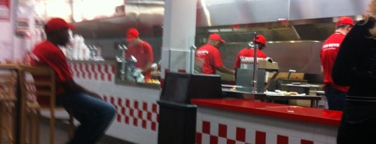 Five Guys is one of Lieux qui ont plu à Marco.