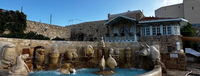 Zodiac Fountain / Фонтан Зодиака / מזרקת המזלות is one of Tel Aviv Places.