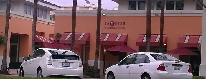 Le Metro Bistro is one of Places I Visit.