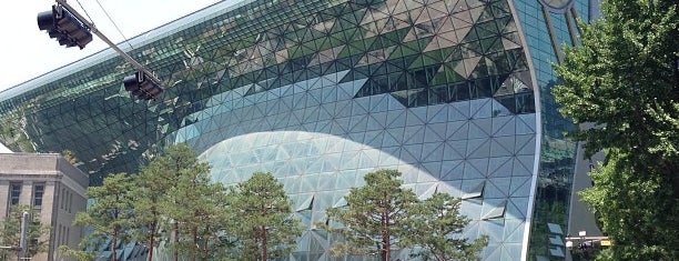 Seoul City Hall is one of JulienF : понравившиеся места.