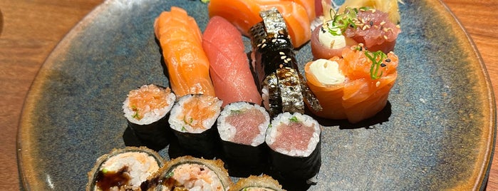 Haru Sushi Bar is one of Melhores Restaurantes e Bares do RJ.