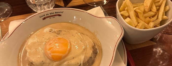 Café de São Bento is one of Marinaさんのお気に入りスポット.