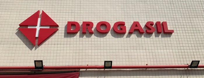 Drogasil is one of สถานที่ที่ Eduardo ถูกใจ.