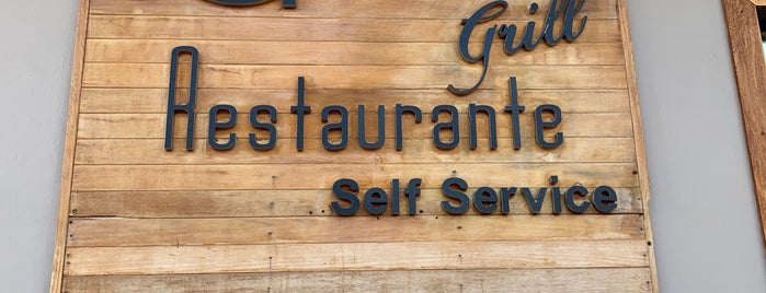La Plaza Grill Restaurante is one of Eduardo : понравившиеся места.