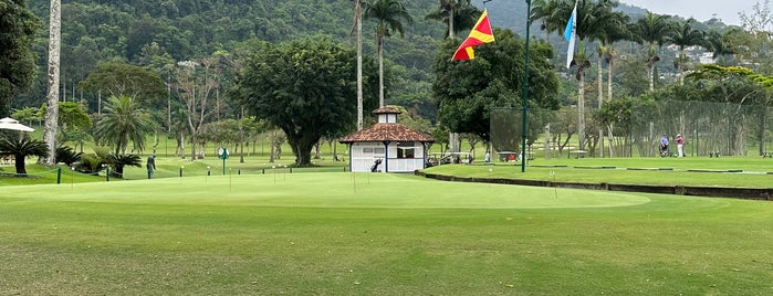 Gávea Golf Country Club is one of Places.