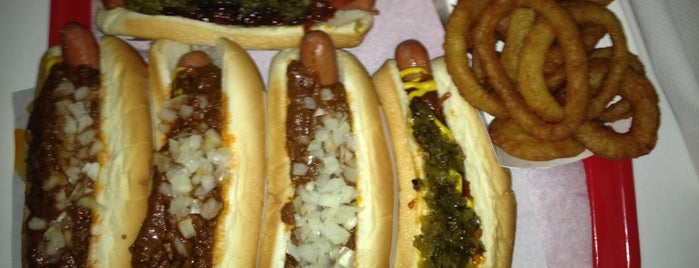 Pink's Hot Dogs is one of Los Angeles Favorites.