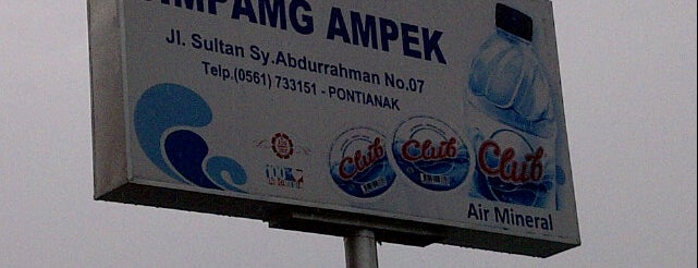RM. Simpang Ampek is one of Kuliner Halal di Pontianak.