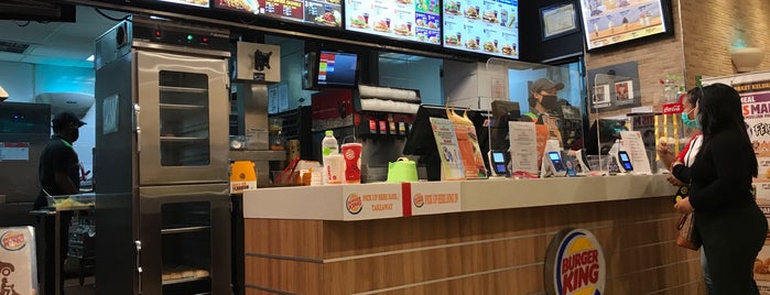 Burger King is one of Tempat yang Disukai Remy Irwan.