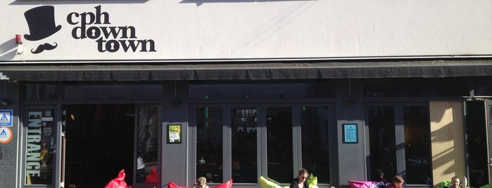 Copenhagen Downtown Bar & Hostel is one of kayla'nın Beğendiği Mekanlar.
