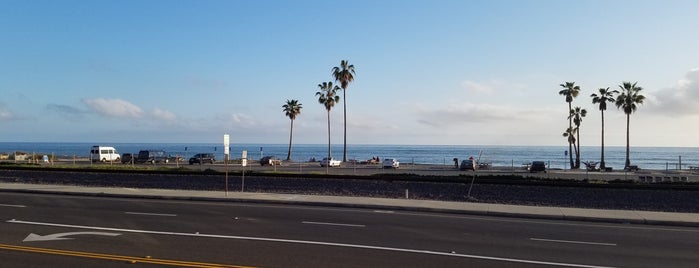 Sunsets Bar & Grill is one of San Clemente.