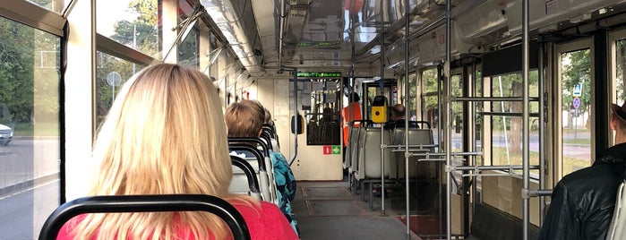 Трамвайная остановка «Метро Тульская» is one of Черепашьи места :).