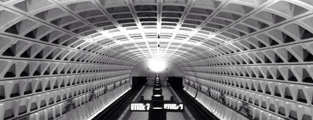 Archives-Navy Memorial Metro Station is one of Washington DC Awesomeness!.