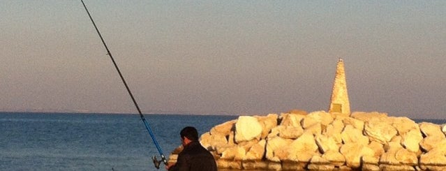 Larnaca Fishing Shelter is one of Locais curtidos por Bego.