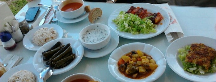 Mor Menekşe Ev Yemekleri is one of Locais curtidos por ADNAN  🐞.