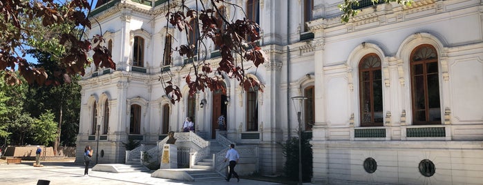 Özel Çamlıca Lisesi is one of İstanbul.