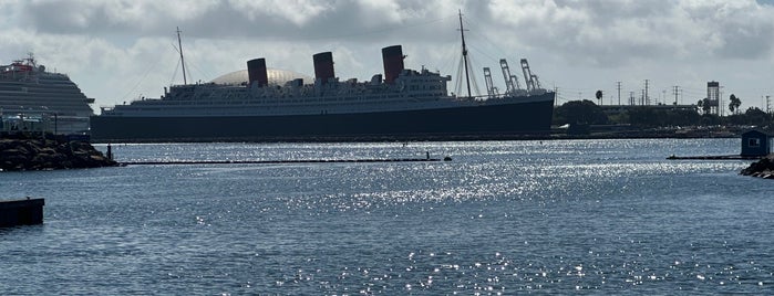 Queen Mary Promenade Deck is one of Places I have to explore!!!.