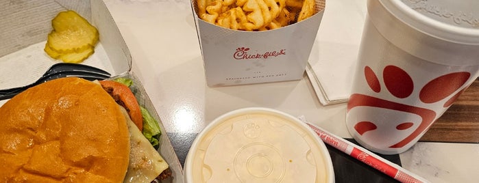 Chick-Fil-A is one of Davidさんのお気に入りスポット.