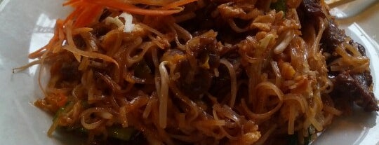 Panang Noodles & Rice is one of Locais salvos de Emily.