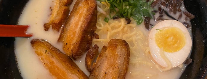 Ginza Ramen and Poke is one of Lugares favoritos de Mark.
