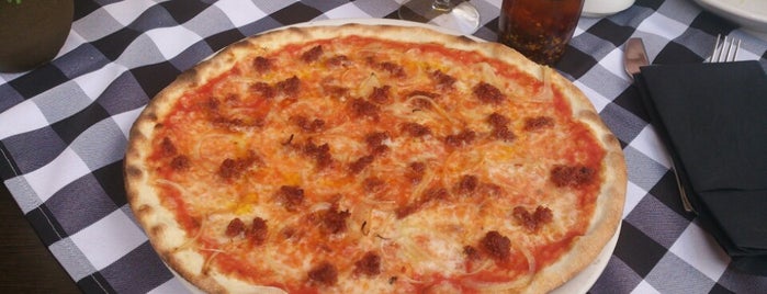 Buongiorno Pizza is one of Italianos BCN 🍝🍕🇮🇹.