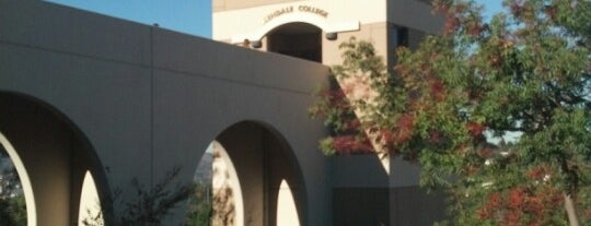 Glendale Community College is one of Lieux sauvegardés par KENDRICK.