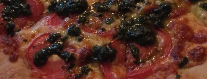 Si No Corro Me Pizza is one of The 15 Best Places for Pizza in San Juan.