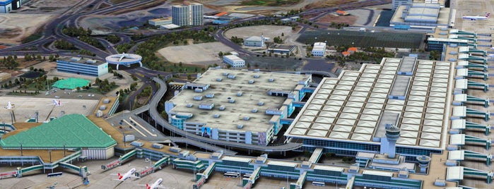 İstanbul Atatürk Havalimanı (ISL) is one of Foursquare City Int'l Airport.