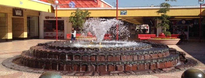 Plaza del Sol is one of Los peores centros comerciales de Guadalajara..